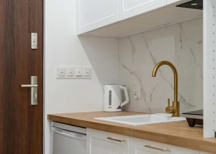 Bright Wierzbiecice Near Mtp By Renters Апартаменти *