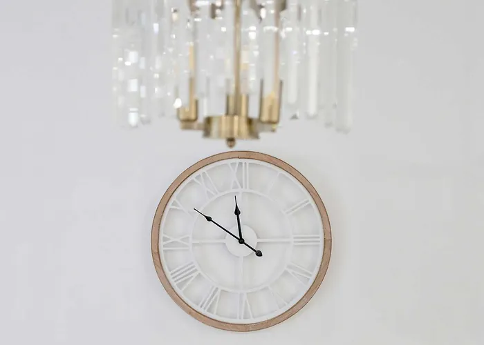 Bright Wierzbiecice Near Mtp By Renters Апартаменти *